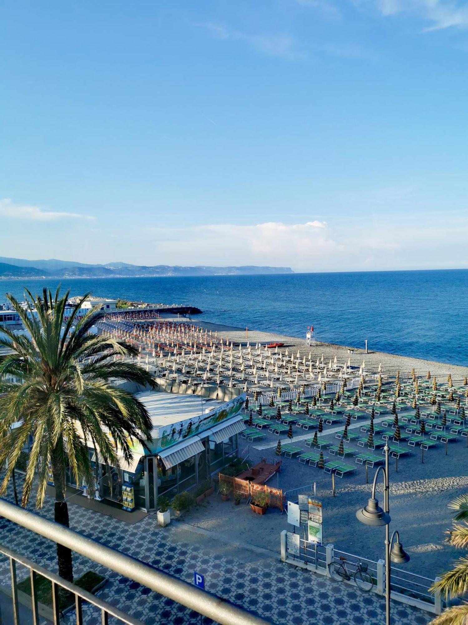 Albium Hotel Albenga Luaran gambar