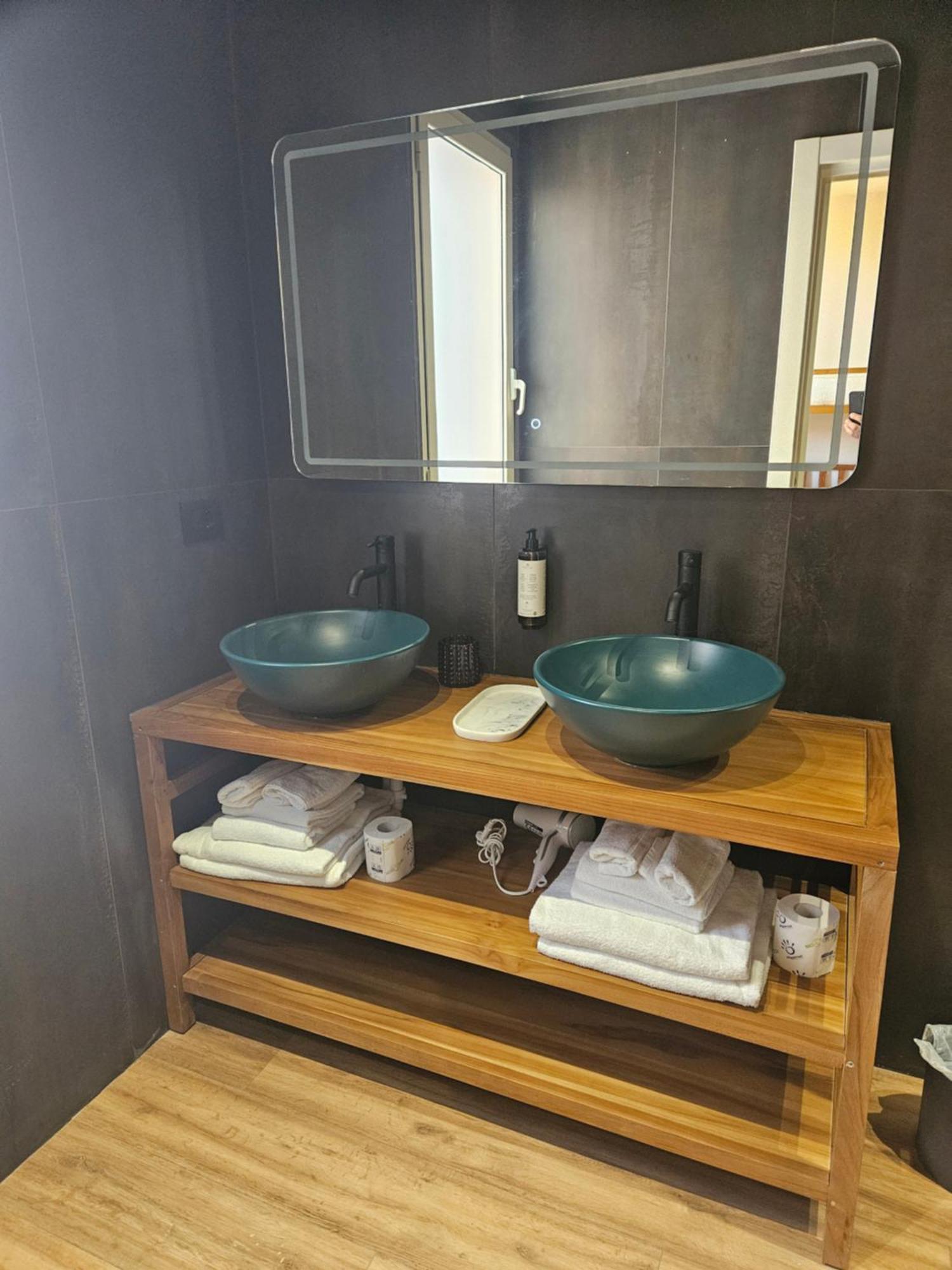 Albium Hotel Albenga Luaran gambar